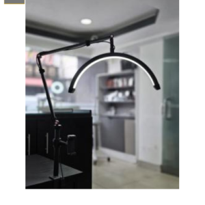 Lampara de Iluminación Media Luna con Prensa